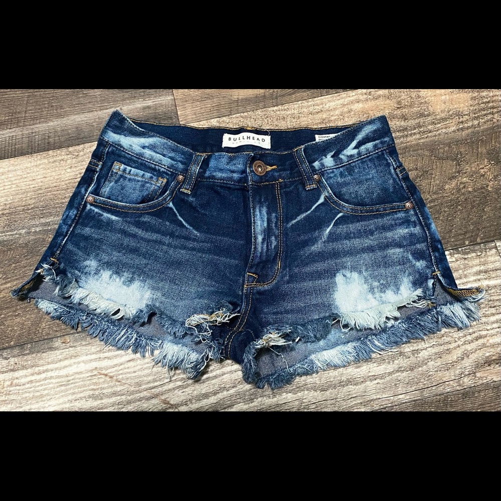 Bullhead Slouchy Short Size 3.